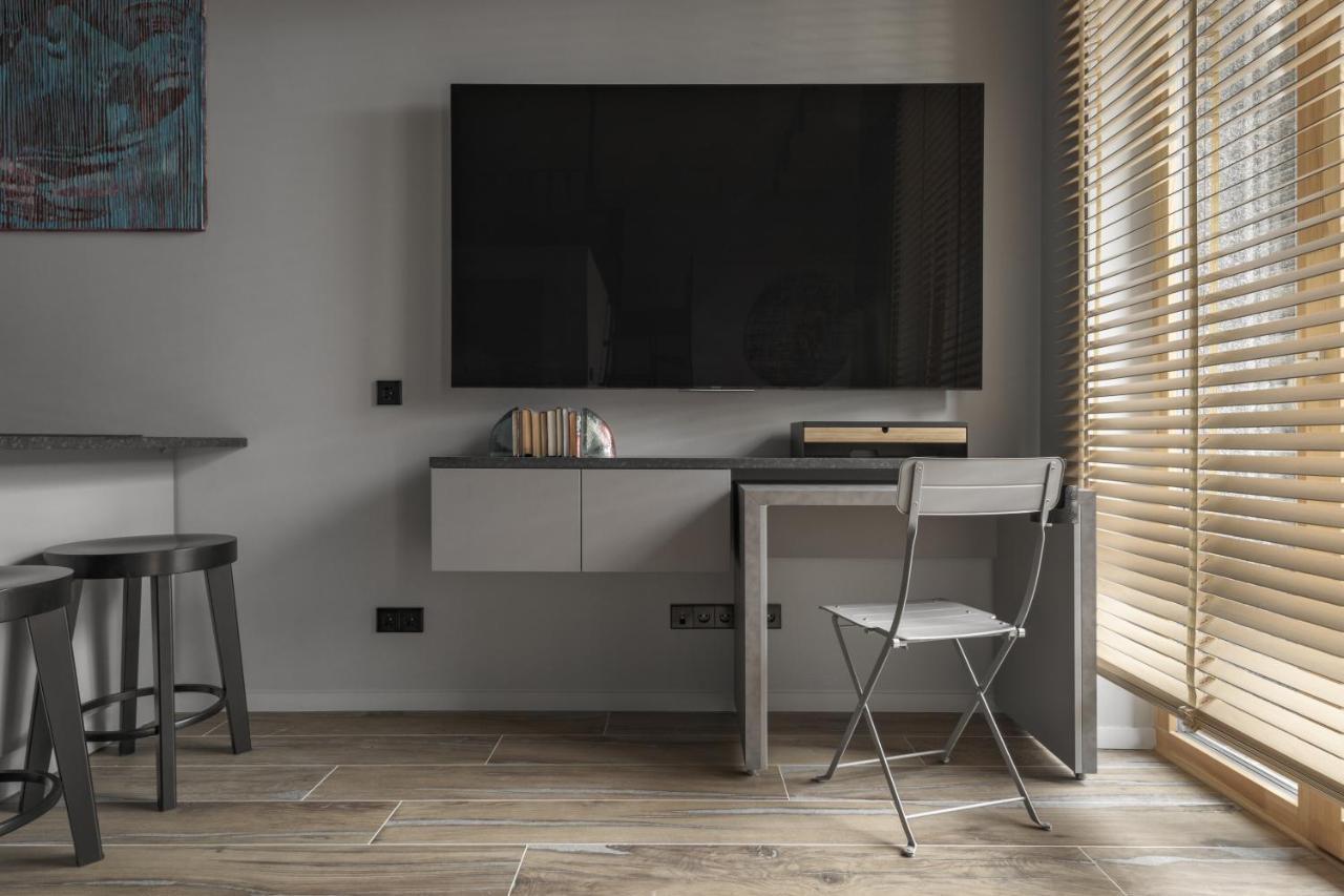 Ivis House Modern Apartment In Vilnius Old Town With Balcony VNO Eksteriør billede