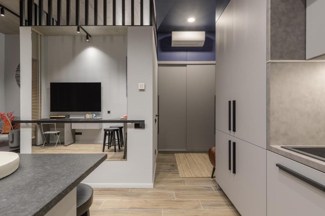 Ivis House Modern Apartment In Vilnius Old Town With Balcony VNO Eksteriør billede