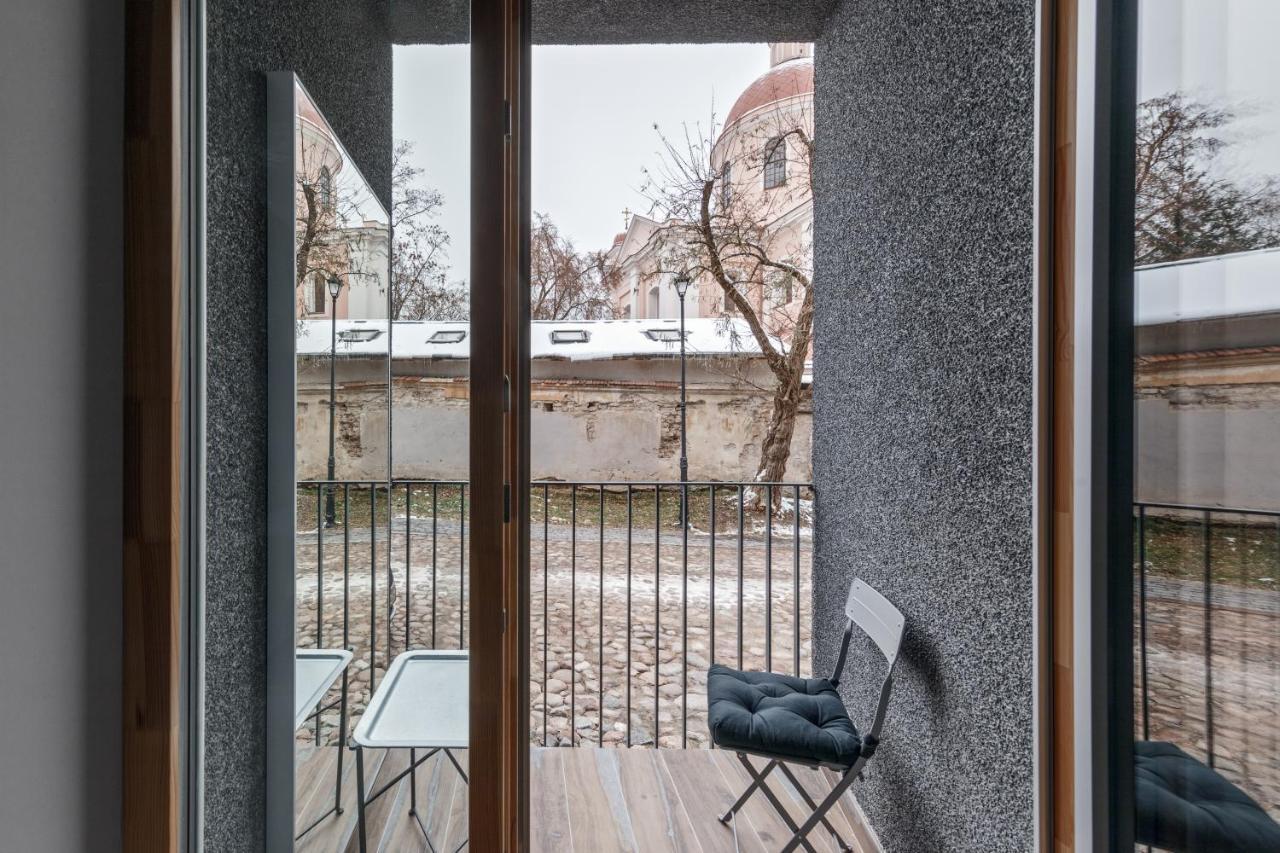 Ivis House Modern Apartment In Vilnius Old Town With Balcony VNO Eksteriør billede