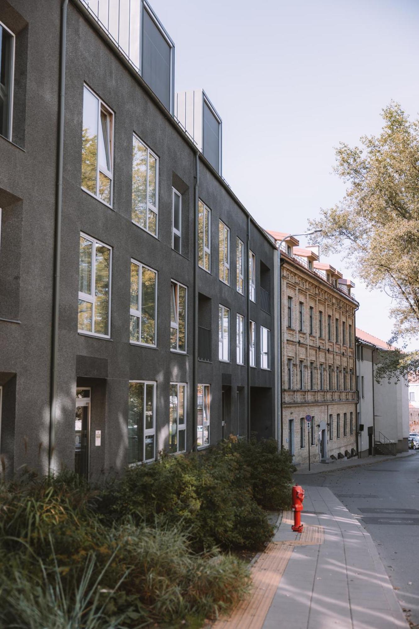 Ivis House Modern Apartment In Vilnius Old Town With Balcony VNO Eksteriør billede